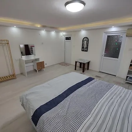 Apartment Center 1+1 Garden Floor Sea 200m Alanya